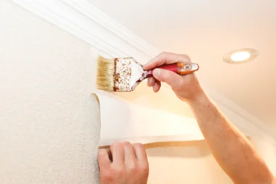 Pose de papier peint au Chastang — revêtements muraux et toiles de verre